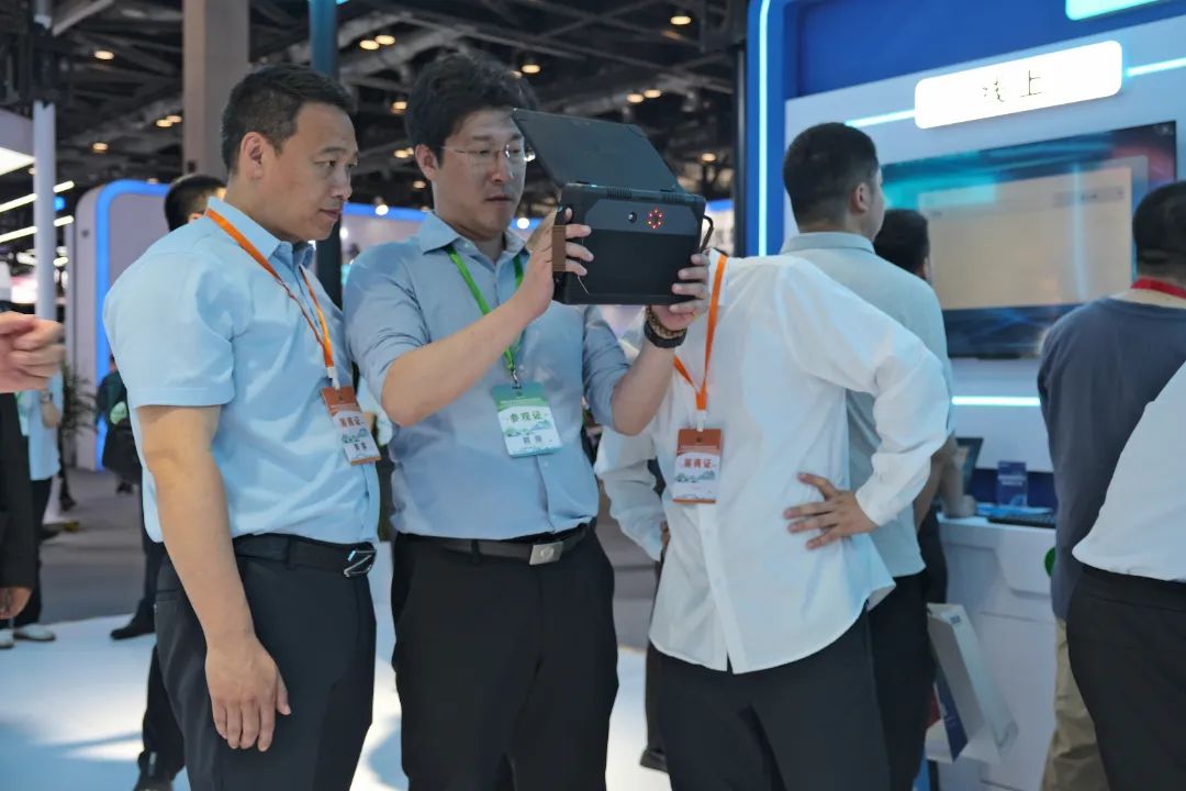 1747317003284391GzQk.jpeg ed88f62d21f1a774bf397ca895214a8c.jpeg